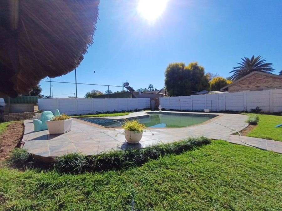  Bedroom Property for Sale in Wilkoppies North West